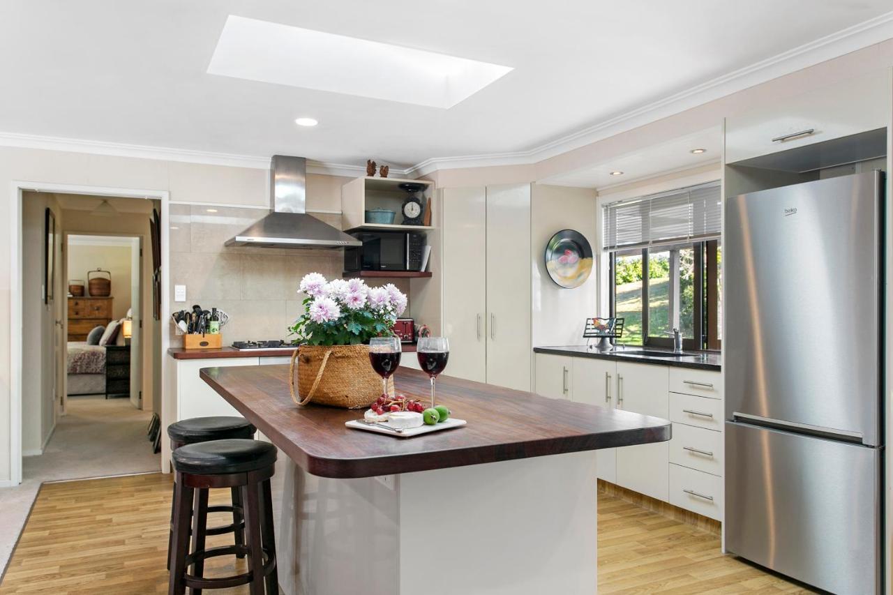 Lupin Lodge Bed & Breakfast Taupo Exterior foto