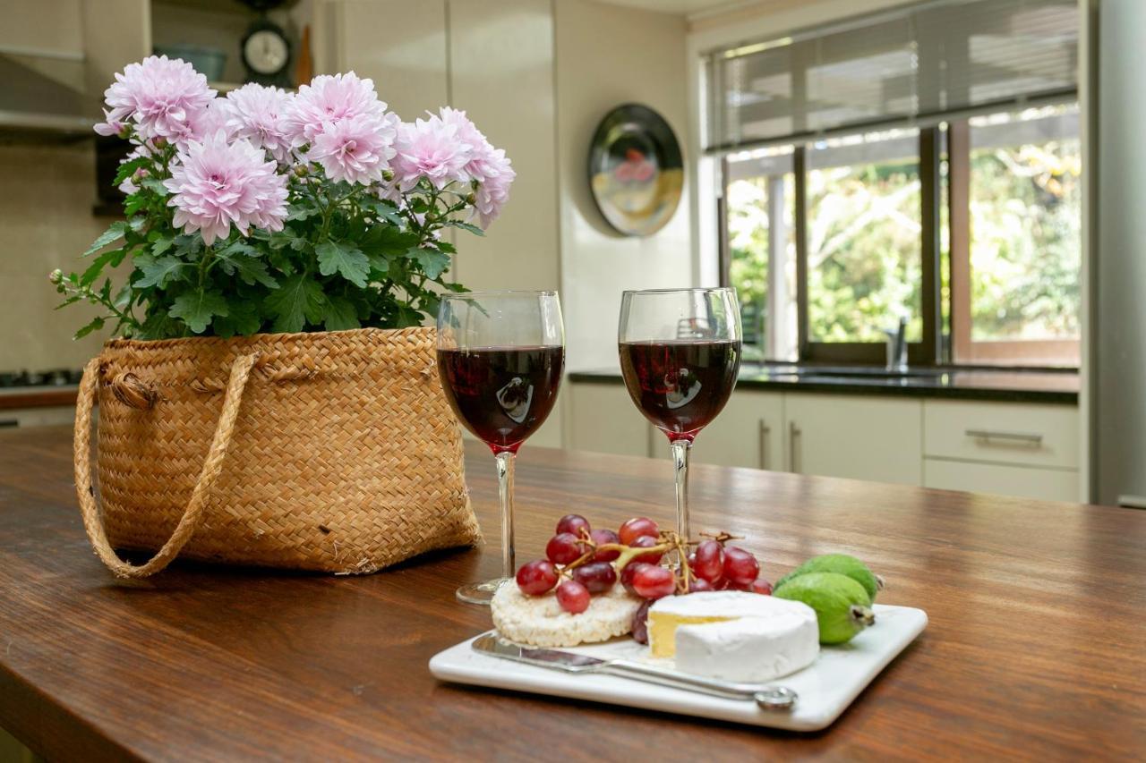 Lupin Lodge Bed & Breakfast Taupo Exterior foto